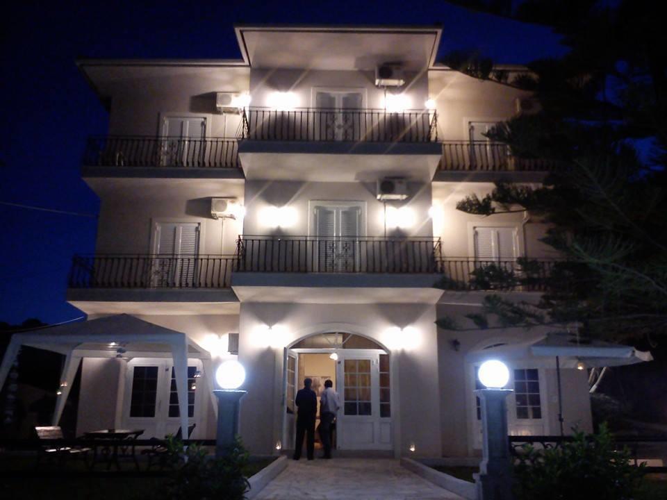 Sea Breeze Apartments Lixouri Exterior foto