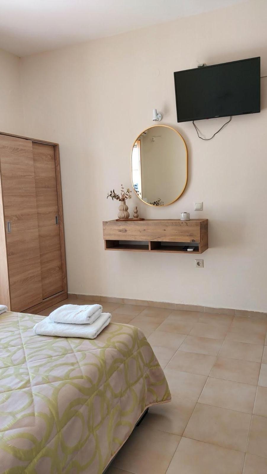 Sea Breeze Apartments Lixouri Exterior foto